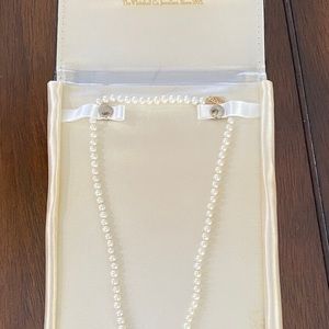 18” pearl necklace
